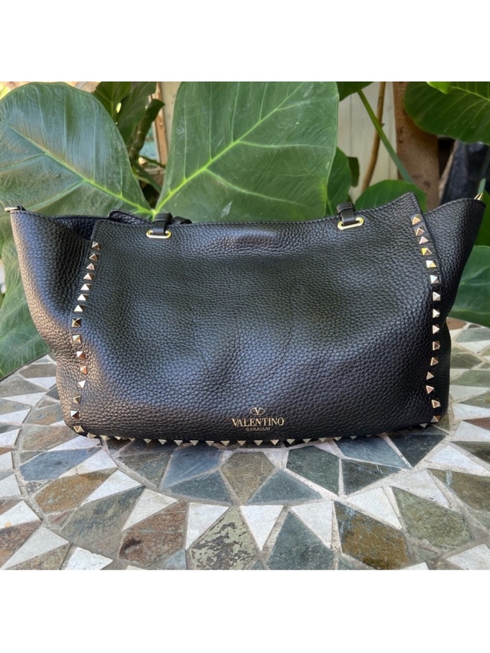Valentino garavani rockstud medium tote grainy leather spikes - Picture 4 of 12